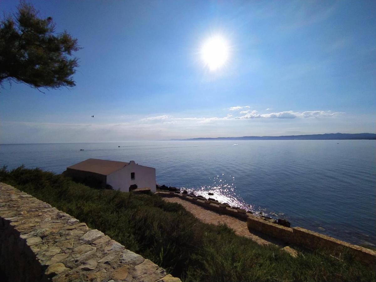 L'Ancora Blu Apartment Porto Torres Luaran gambar