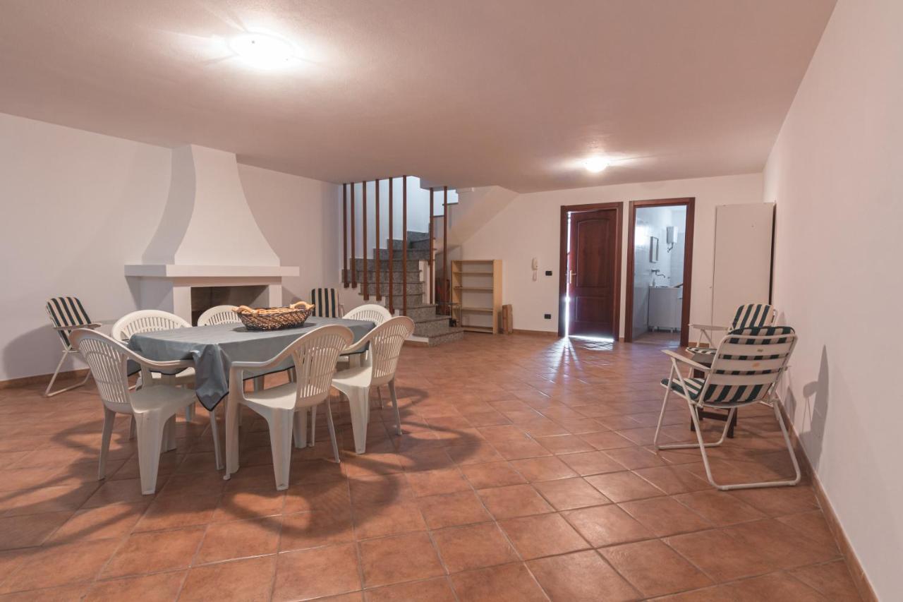 L'Ancora Blu Apartment Porto Torres Luaran gambar