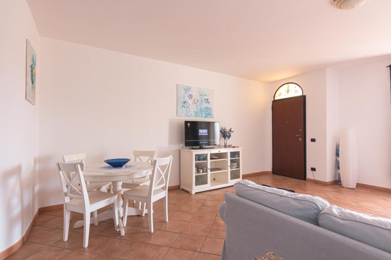 L'Ancora Blu Apartment Porto Torres Luaran gambar