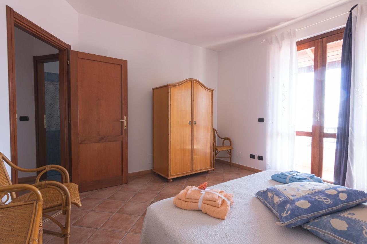 L'Ancora Blu Apartment Porto Torres Luaran gambar
