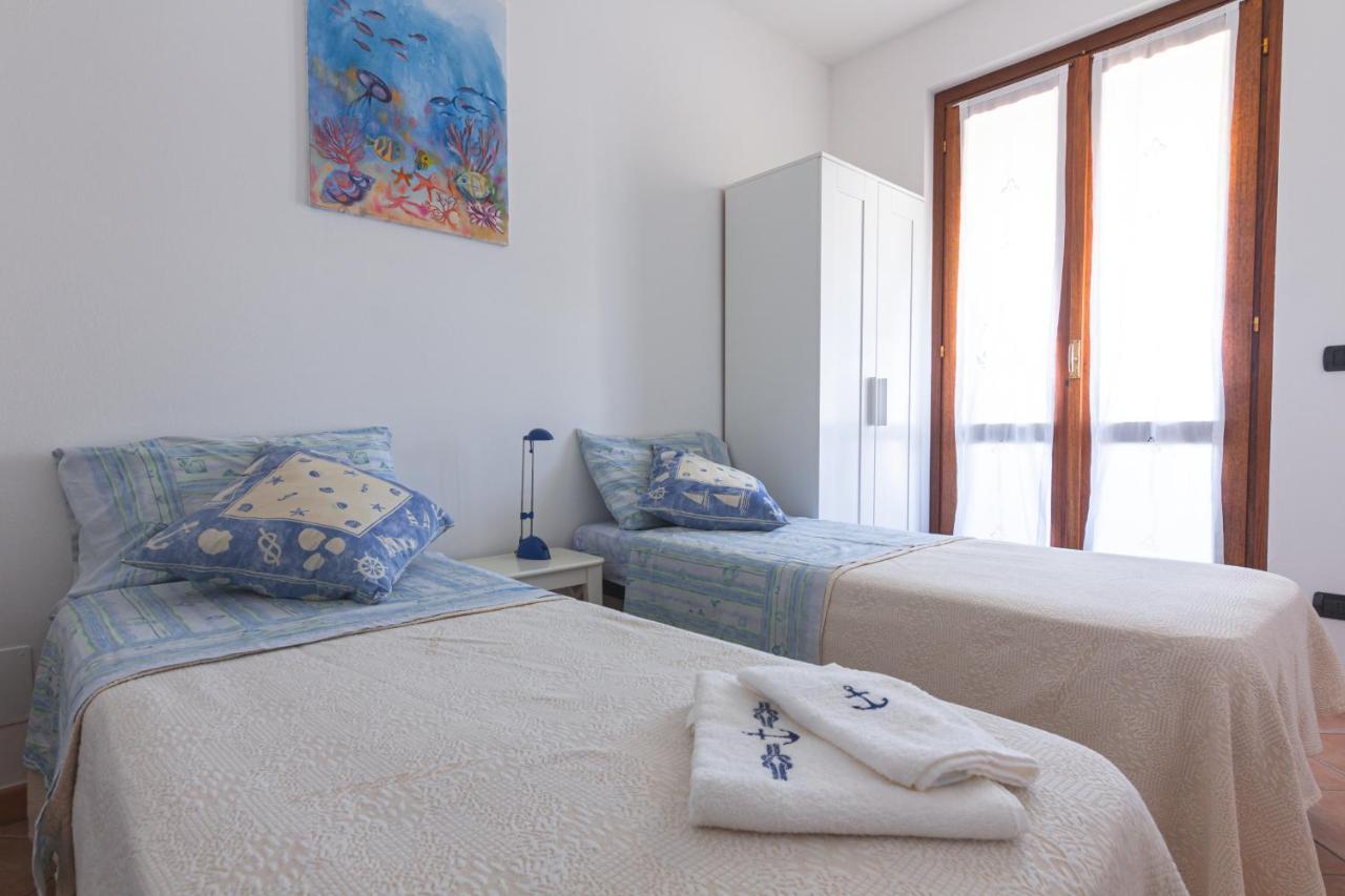 L'Ancora Blu Apartment Porto Torres Luaran gambar