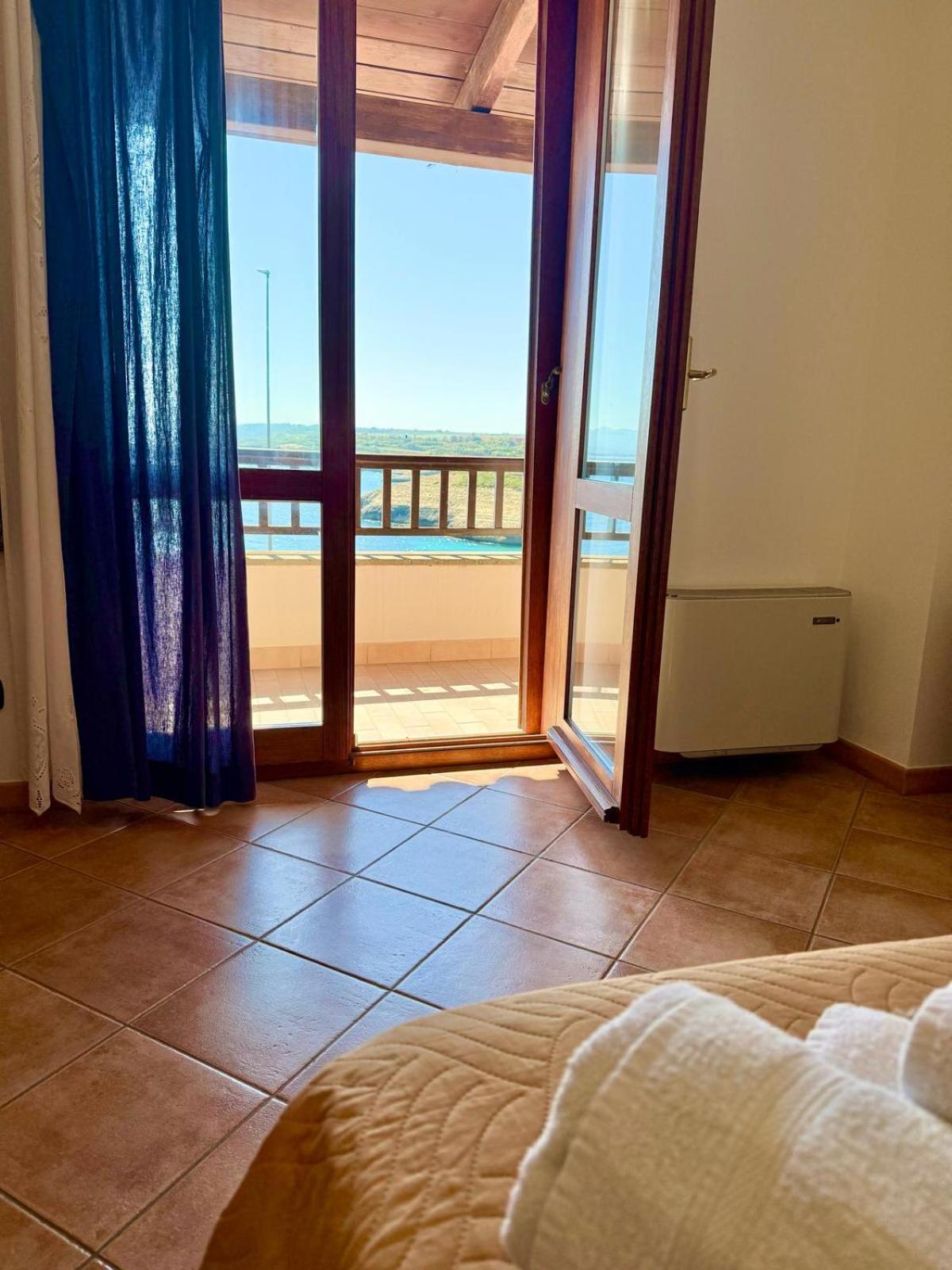L'Ancora Blu Apartment Porto Torres Luaran gambar
