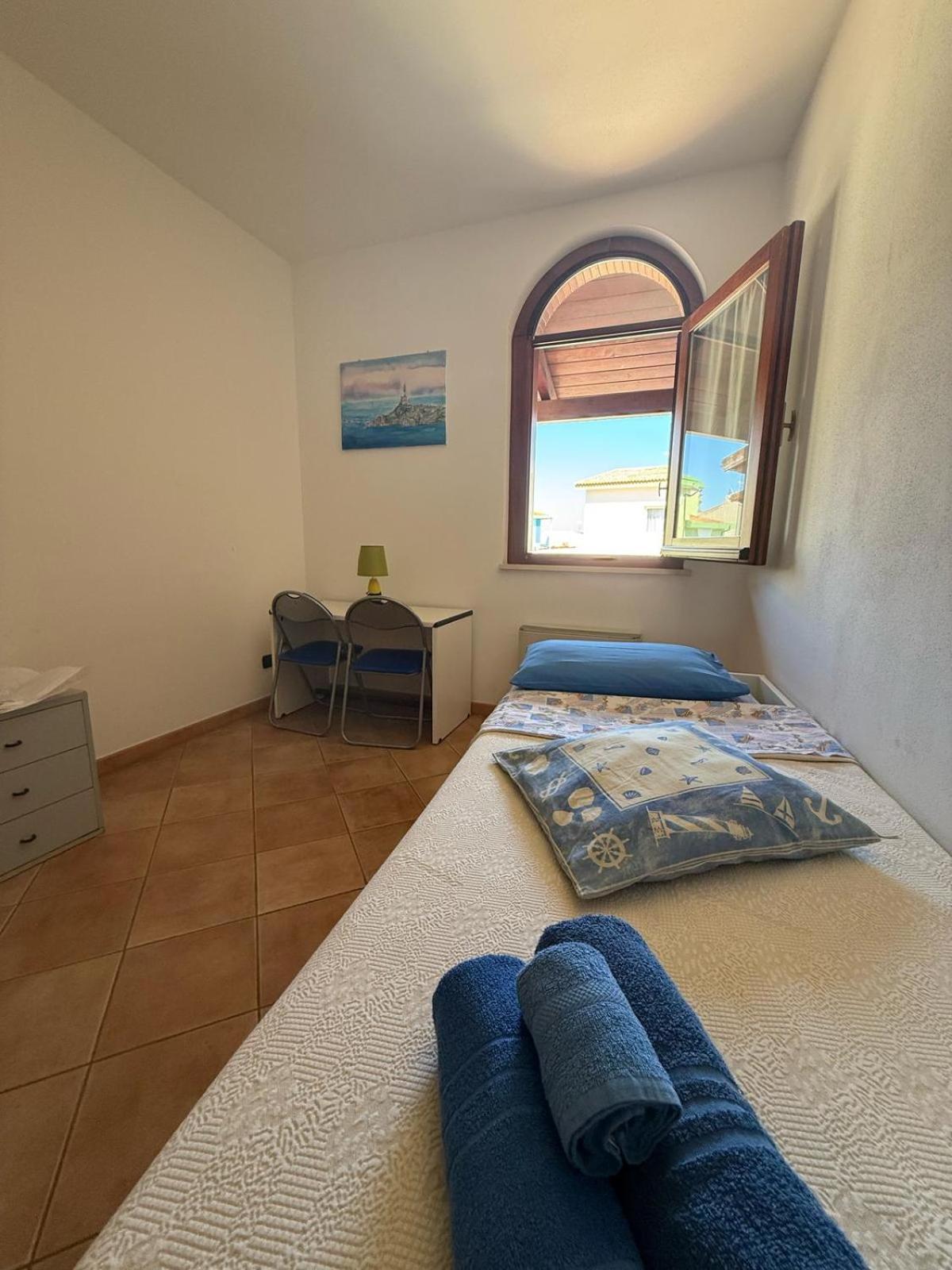 L'Ancora Blu Apartment Porto Torres Luaran gambar