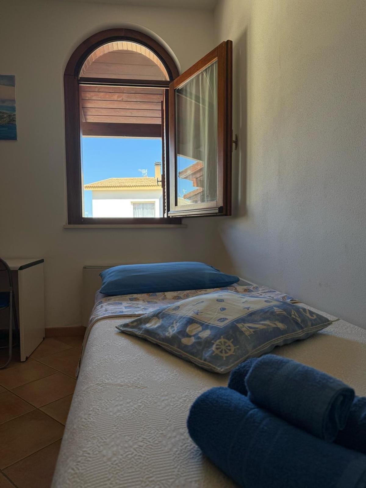 L'Ancora Blu Apartment Porto Torres Luaran gambar