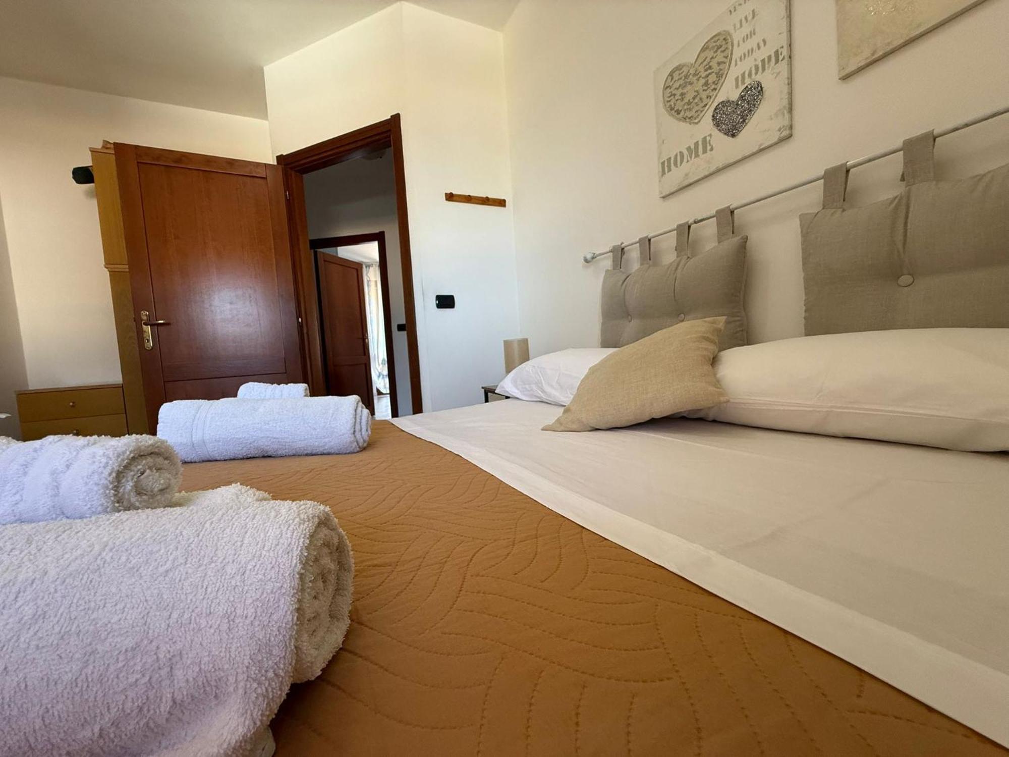 L'Ancora Blu Apartment Porto Torres Luaran gambar