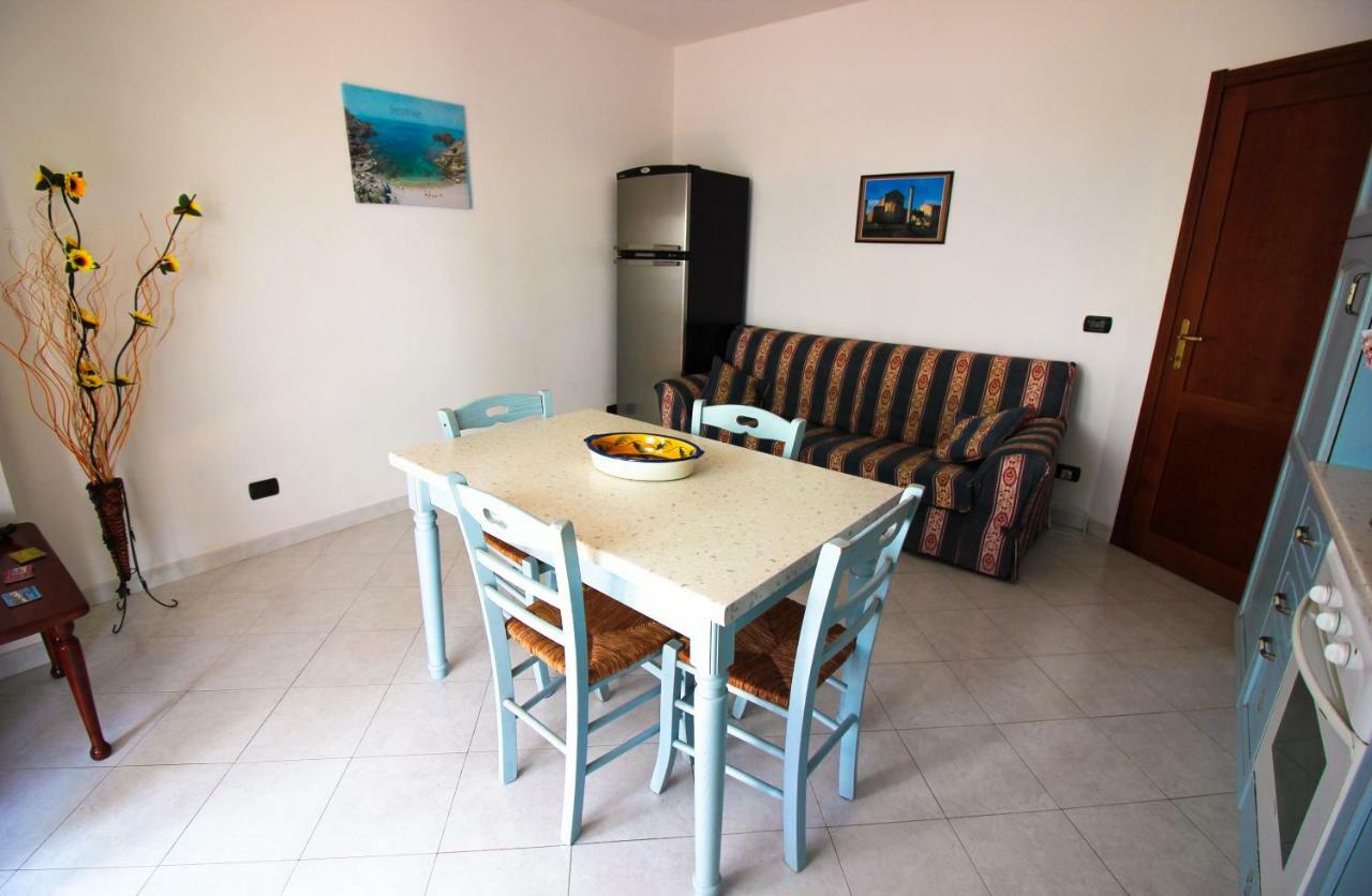 L'Ancora Blu Apartment Porto Torres Luaran gambar